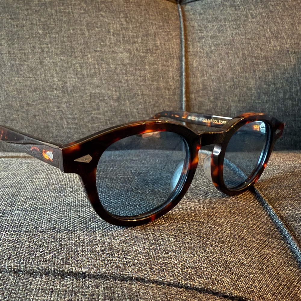 Men's Tortoise Shell Sunglasses - Picture 4 of 5